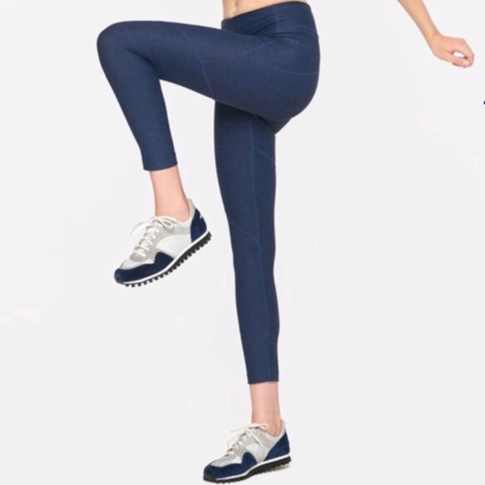 Outdoor Voices XS 3/4 leggings